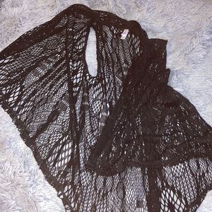 Tank top black lace cover up